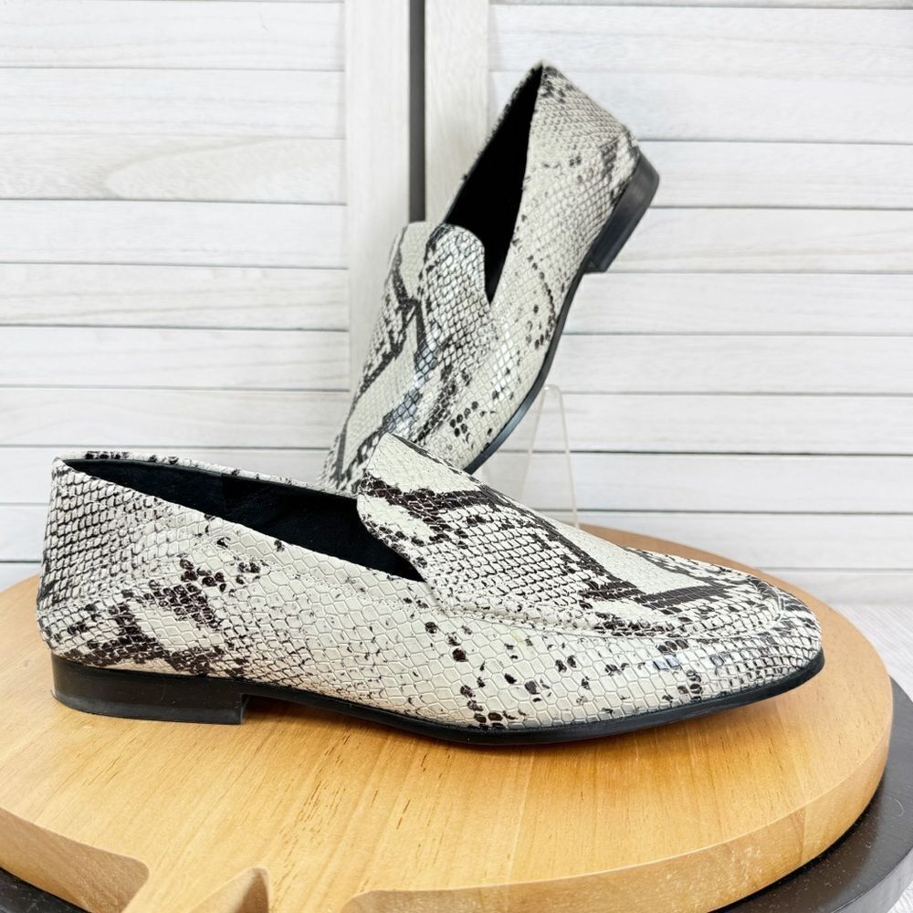 Vince Camuto Jendaya 2 Snake Animal Print Slip On Loafer Ivory‎ Black Size 9.5